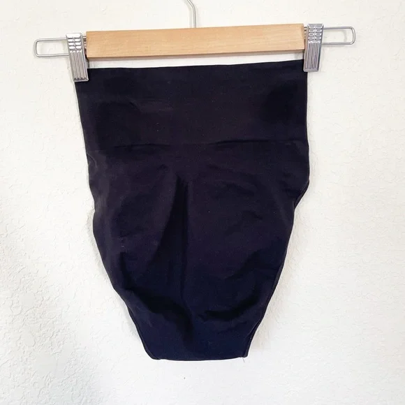 Skims Core Control Brief black Large/XL - Picture 4 of 5